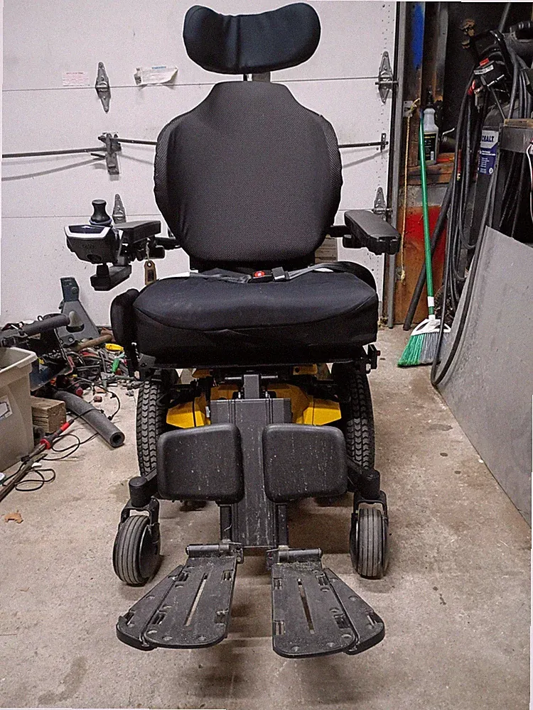 Quantum Edge 3 Electric Power Wheelchair ILevel, Tilt Legs, Power Tilt